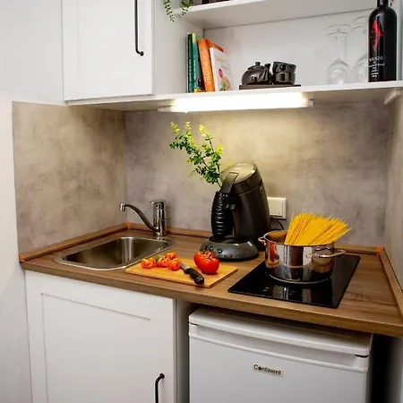 アパート Modernes Mit Tollem Blick Ueber Stadt アウグスブルク