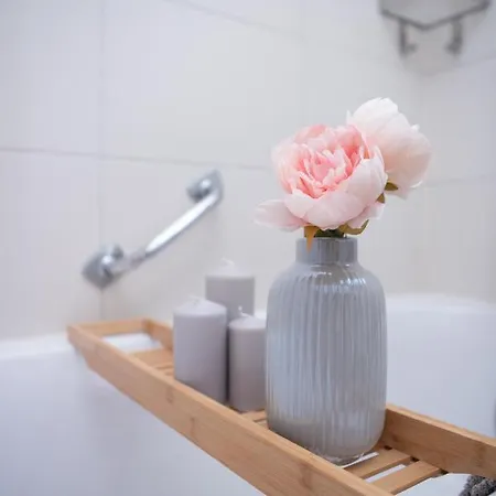 Modernes Mit Tollem Blick Ueber Stadt