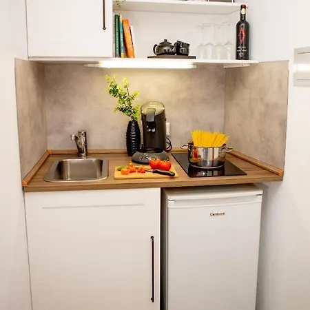 Modernes Mit Tollem Blick Ueber Stadt